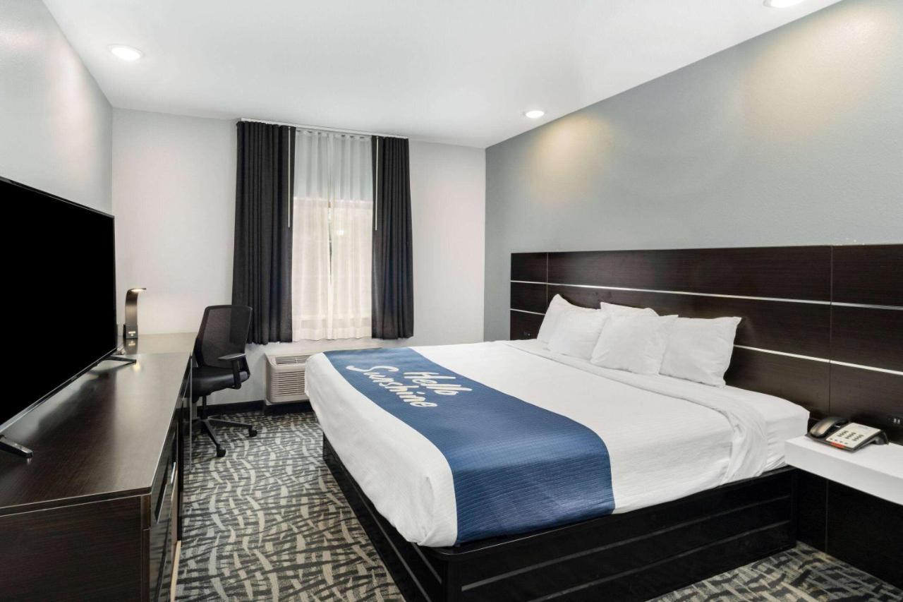 Days Inn & Suites By Wyndham Horn Lake - Memphis Graceland Εξωτερικό φωτογραφία