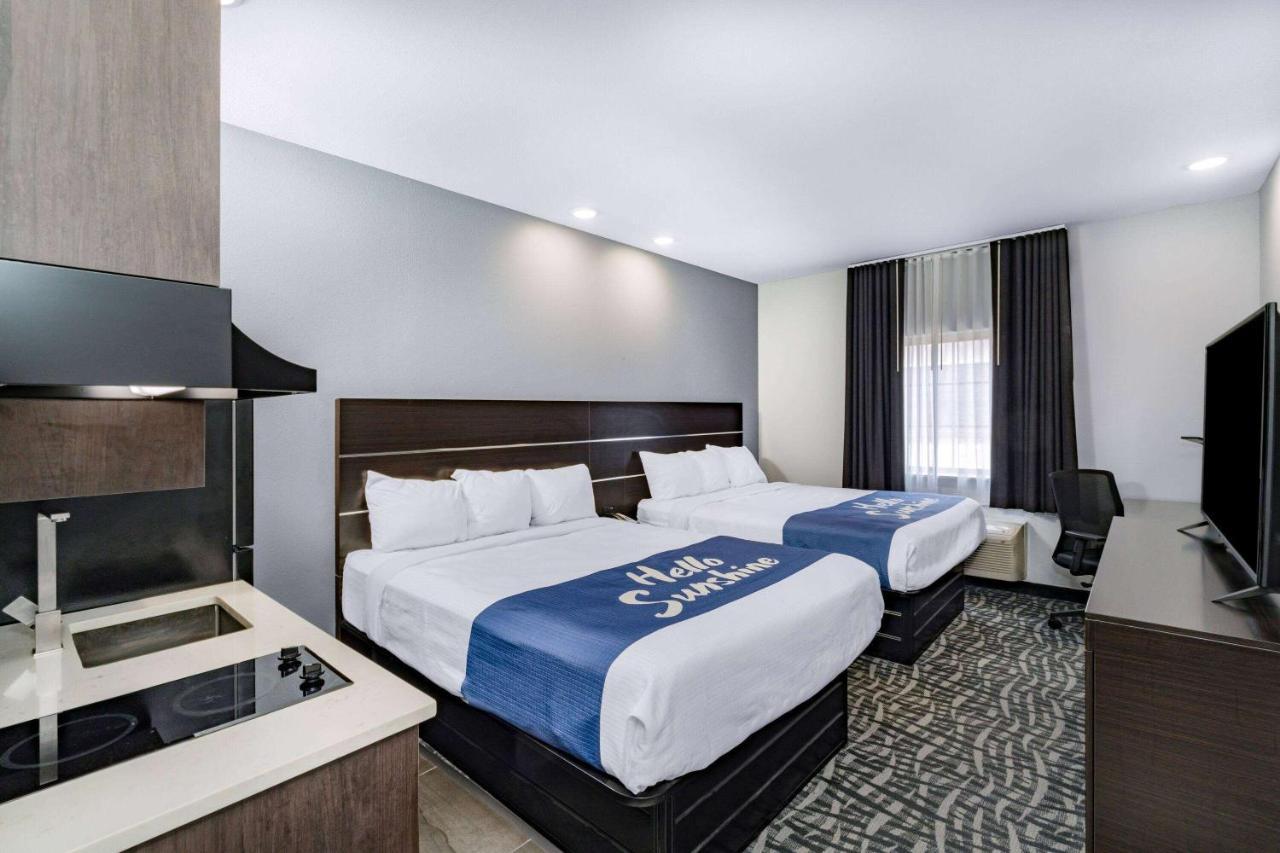 Days Inn & Suites By Wyndham Horn Lake - Memphis Graceland Εξωτερικό φωτογραφία