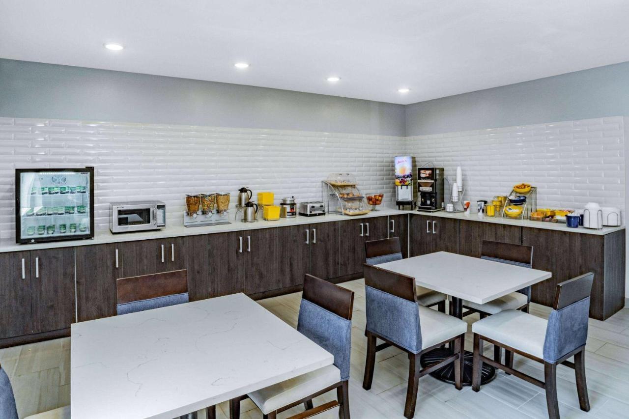 Days Inn & Suites By Wyndham Horn Lake - Memphis Graceland Εξωτερικό φωτογραφία